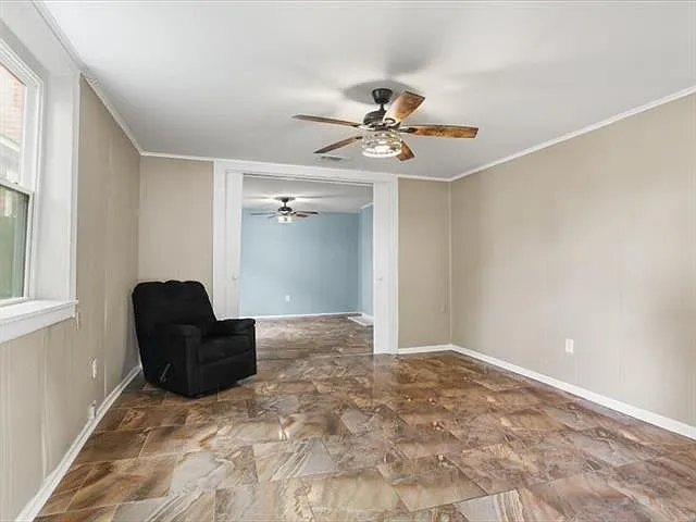 2 bed, 1.0 bath, 826 sqft, $1,300 — Photo 3