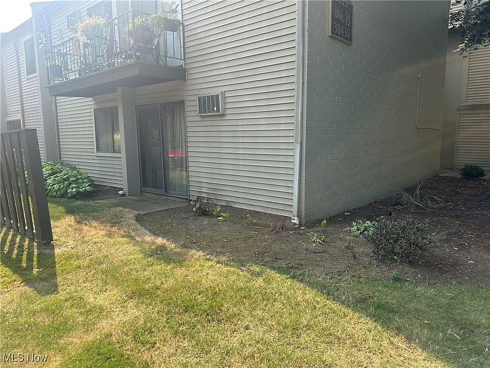 2nd image of 38430 N Lane Rd #B-111