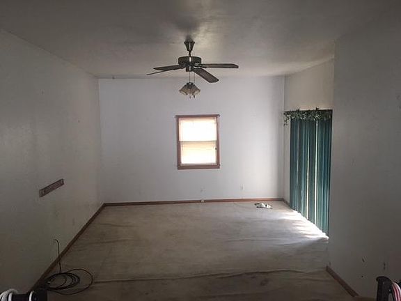 5th image of 851 S Cain Ave