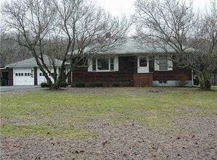 547 Mercer New Wilm Rd, Mercer, PA 16137