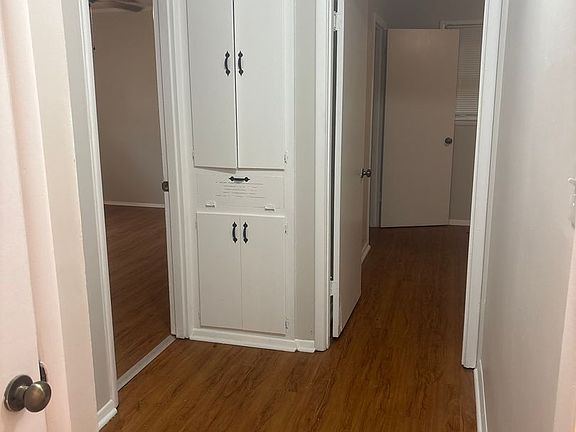 3rd image of 3323 Bedford Ln