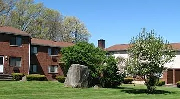 Saybrook — Photo 11