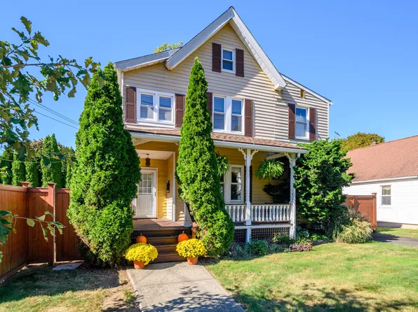 30 Gregory Boulevard, Norwalk, CT 06855