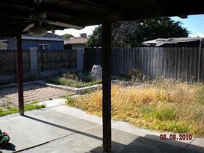 2nd image of 2035 E Portola Ave