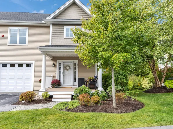 203 Woodview Way #203, Manchester, NH 03102