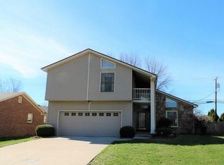 3418 Snaffle Rd, Lexington, KY 40513