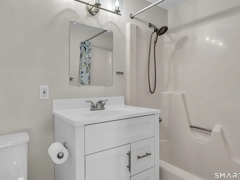6 Russell St #6 — Photo 7