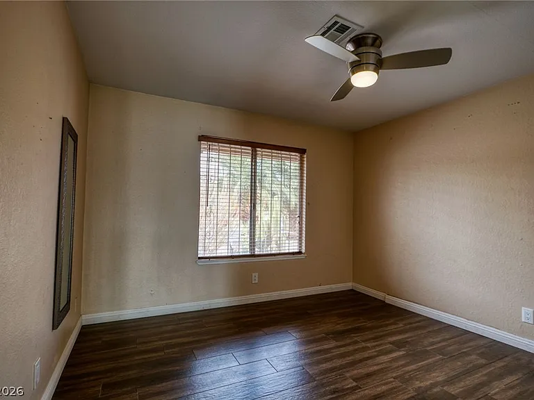 3956 Clear View Dr — Photo 17