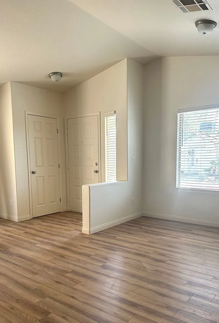 Green Valley 3-Bedroom Single Story Home in Gated Community. — Photo 4