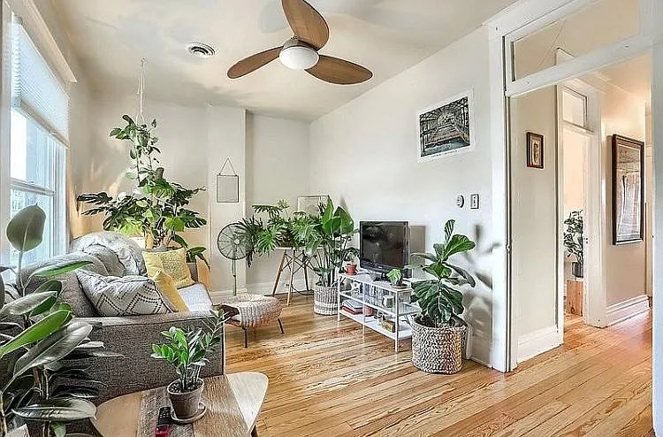 21 E 3rd Ave #A — Photo 8