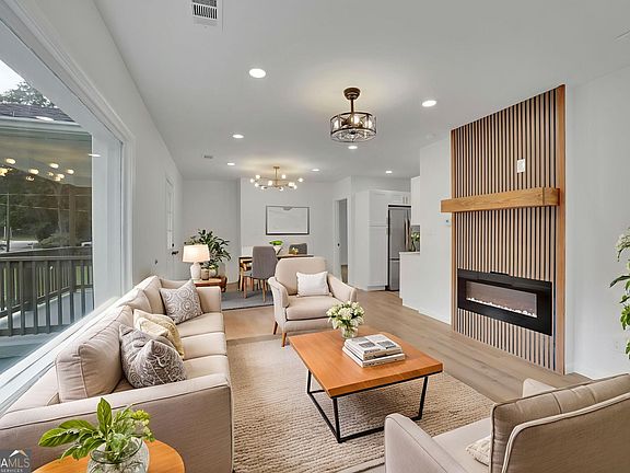 2nd image of 808 S Park Dr SE