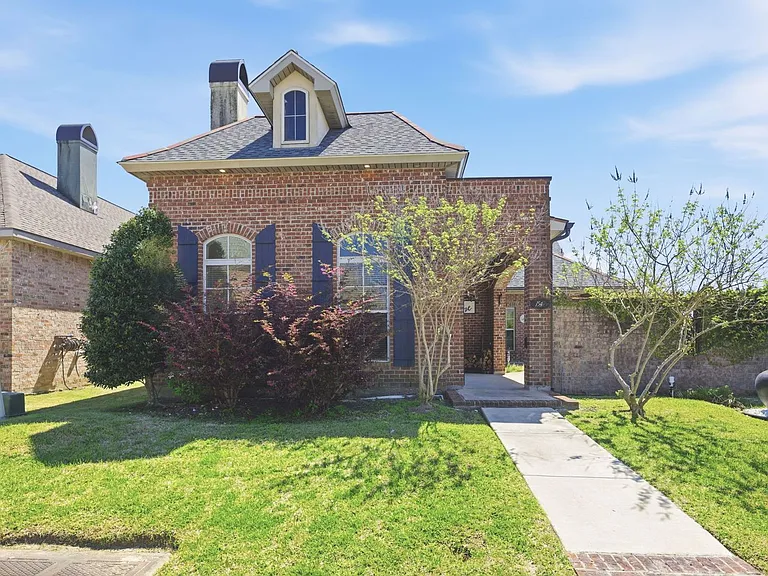 1549 Lacadie Dr — Photo 1