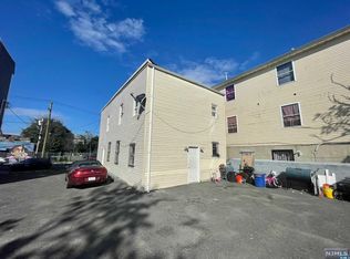 546-548 S 18th St, Newark, NJ 07103