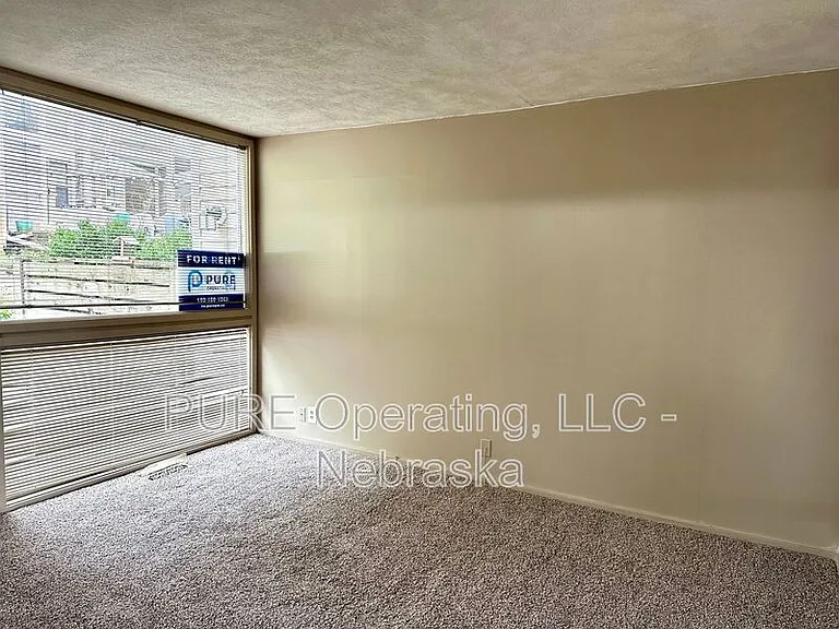 1631 N 109th Plz — Photo 21