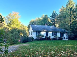1 Pleasant St, Sherborn, MA 01770