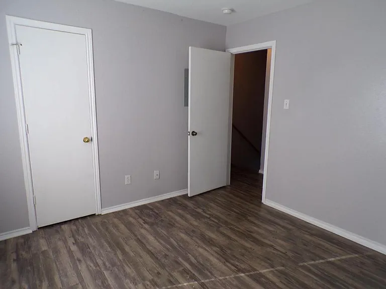 5908 Greengate Dr #C — Photo 12