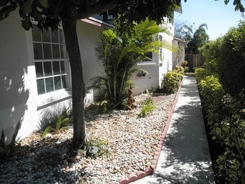 2nd image of 1380 Climbing Rose Ln