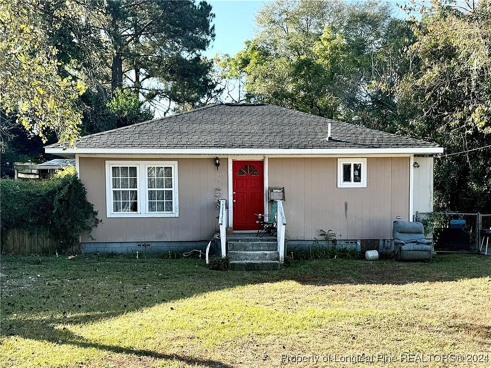 2nd image of 815 Veda St