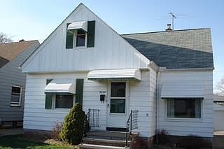 2nd image of 3334 Russell Ave