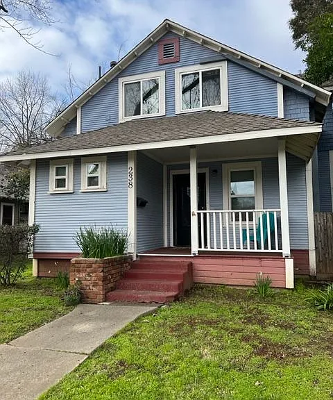238 W Sacramento Ave — Photo 1