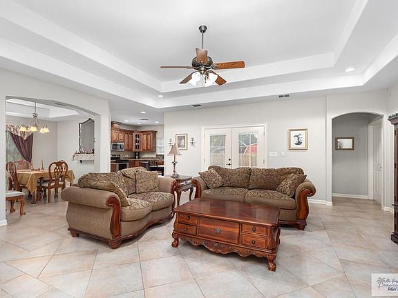 2nd image of 2206 E Gartuck Cir