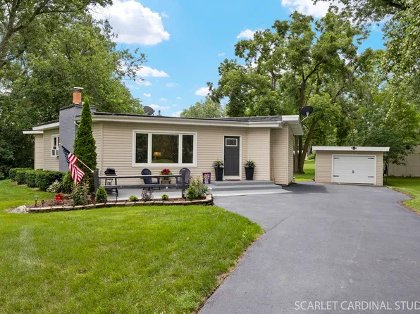 17W425 Harrison St, Villa Park, IL 60181