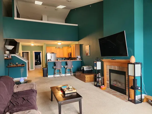 W206N16739 Blackberry CIRCLE #1624, Jackson, WI 53037