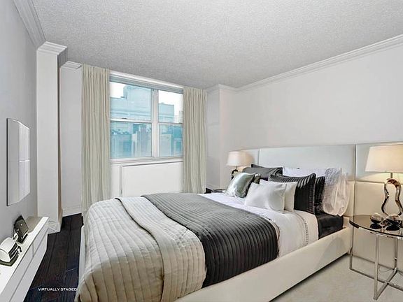 3rd image of 301 E 79th St APT 6D