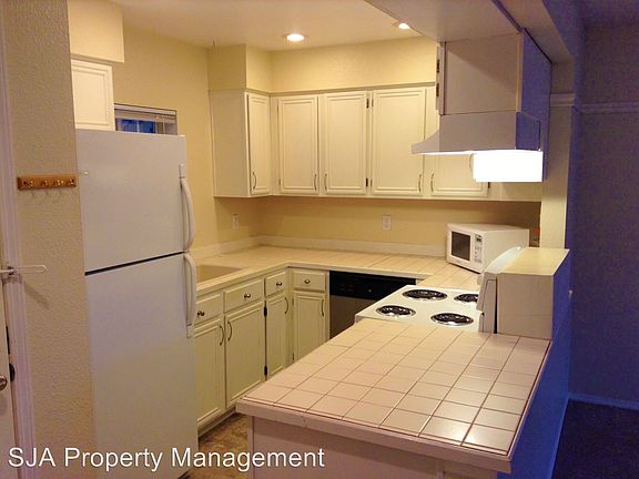 3rd image of 2600 118th Ave SE APT 202