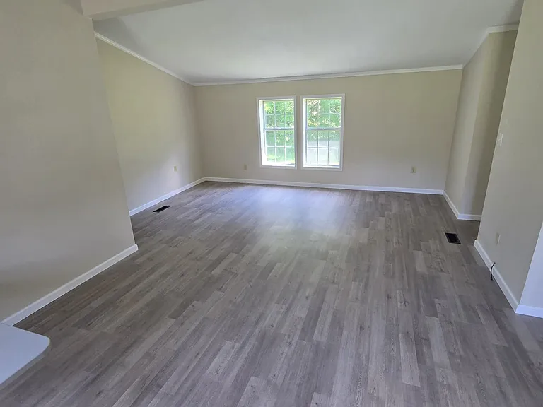 120 Blythe Rd — Photo 8