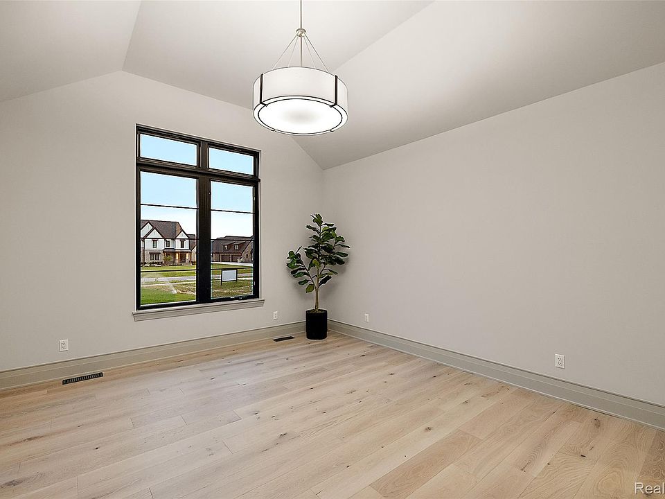 6632 Equestrian Dr, photo 27