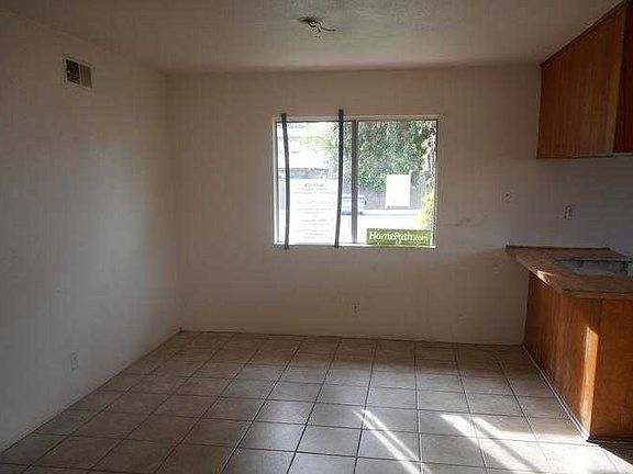 Apartment 1 - Dining area