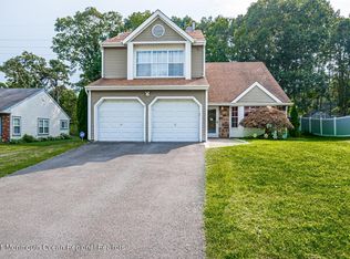 30 Mount Run, Tinton Falls, NJ 07753