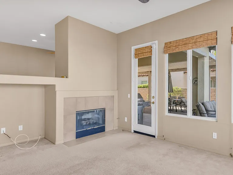27 Shoreline Dr — Photo 11