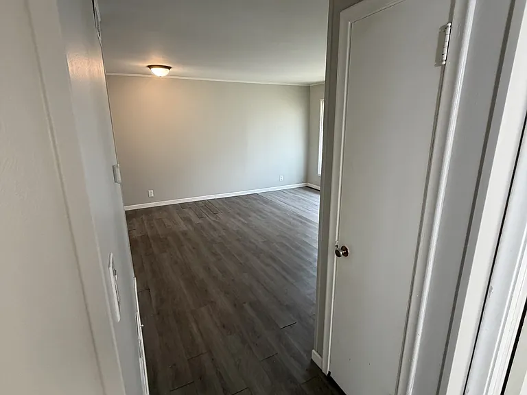742 N University Blvd #2 — Photo 10