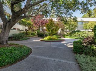 2313 Sharon Rd, Menlo Park, CA 94025