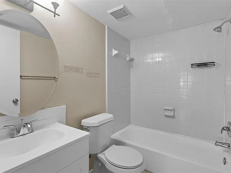 14419 Hanging Moss Cir #101 — Photo 12