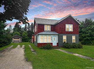 219 N Maple St, Manistique, MI 49854