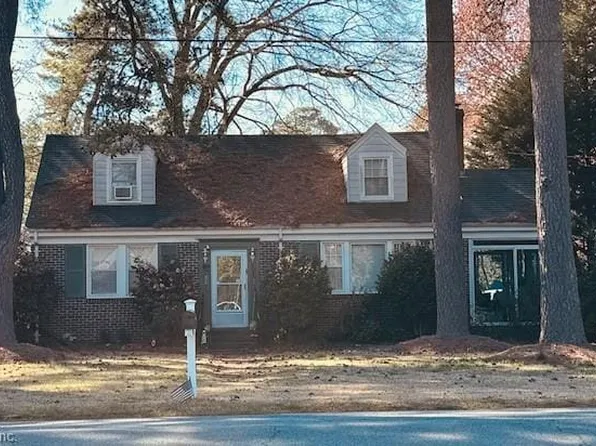 3129 Sterling Point Dr, Portsmouth, VA 23703