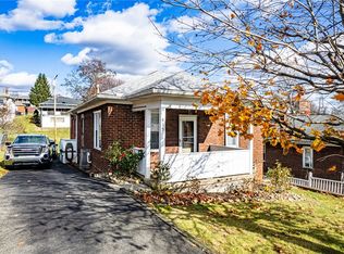 915 Mary St, Langeloth, PA