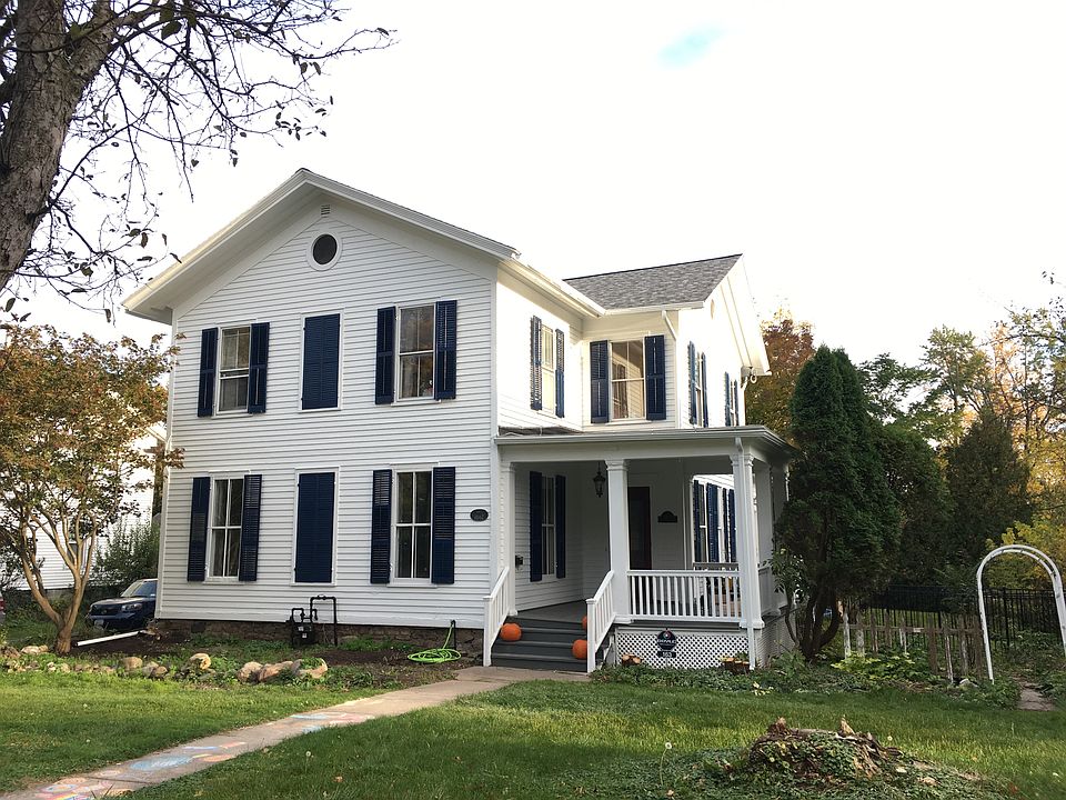 1st image of 163 Gibson St