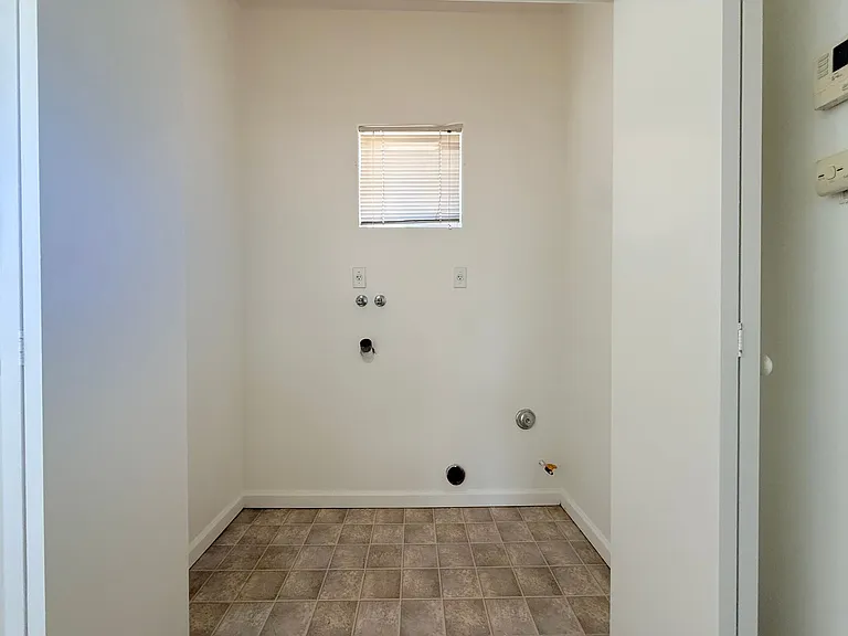 3317 Del Mar Ave — Photo 10