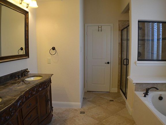 4th image of 16409 Dry Creek Blvd