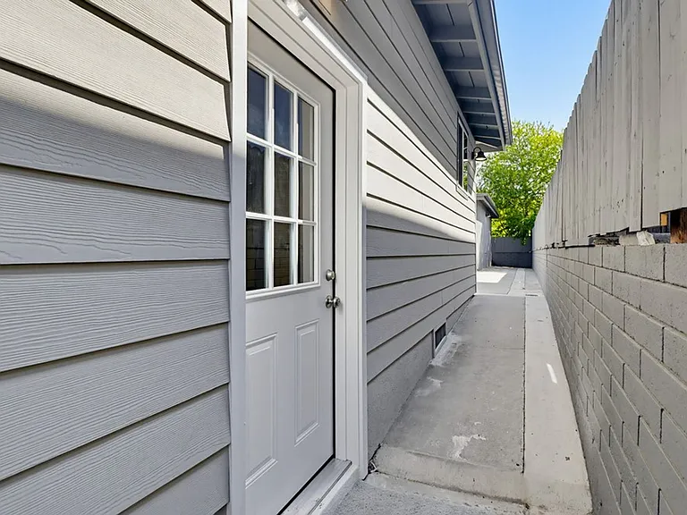 54th Street 2985-2987 Front Units — Photo 2