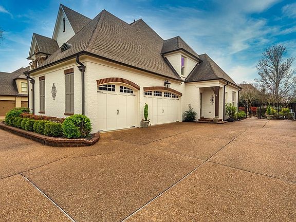 3rd image of 1279 Bull Creek Ln