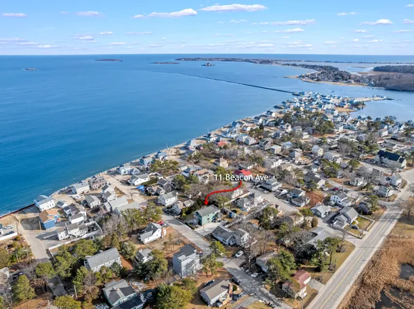 11 Beacon Avenue, Saco, ME 04072