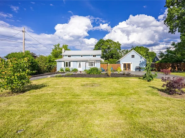 60 Marwood Rd, Rochester, NY 14616