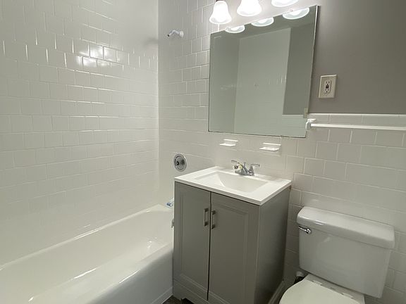 5th image of 40 Pond St #3