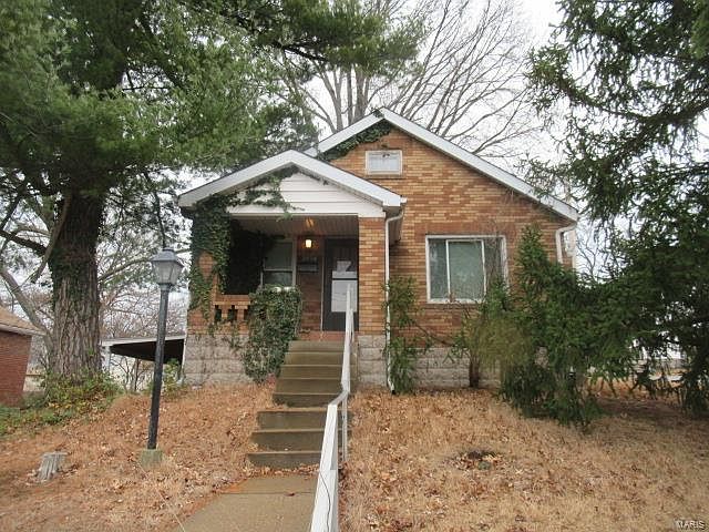 1st image of 2834 Wheaton Ave