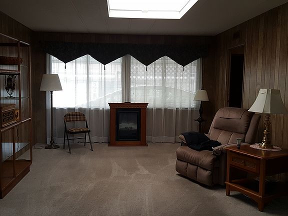 3rd image of 17401 SE 39th St